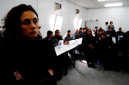 Anna Baldry watches as participants conduct role-play scenarios (4508207576)