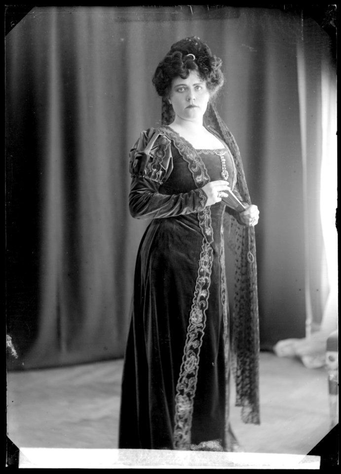 Anna Bartels in Don Giovanni at Kungliga Operan 1910 - SMV - NB044