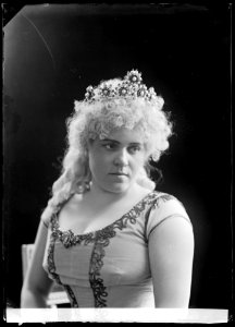 Anna Bartels, opera singer - SMV - NB048