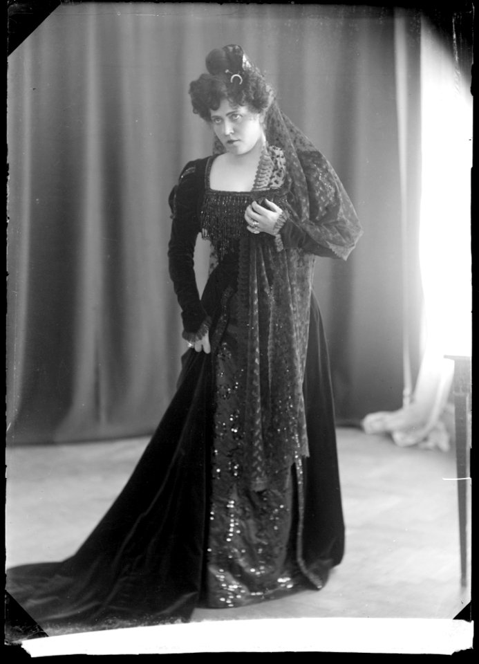 Anna Bartels in Don Giovanni at Kungliga Operan 1910 - SMV - NB045