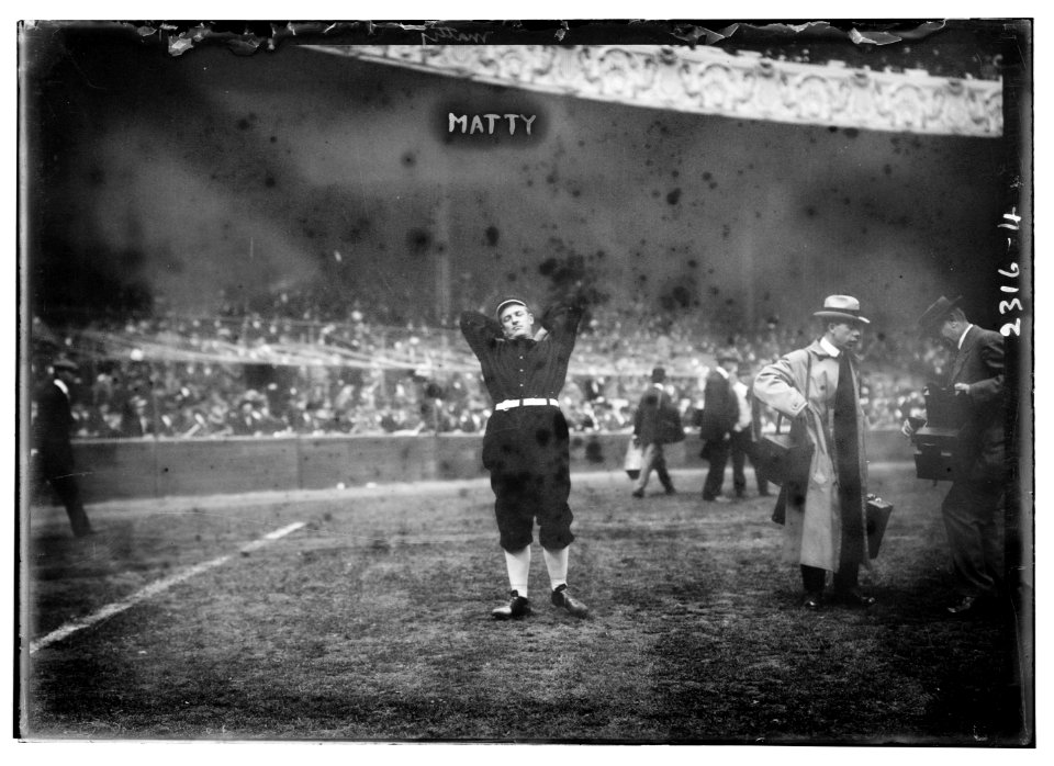 Christy Mathewson, New York, NL - World Series warm up (baseball) LCCN2014689852