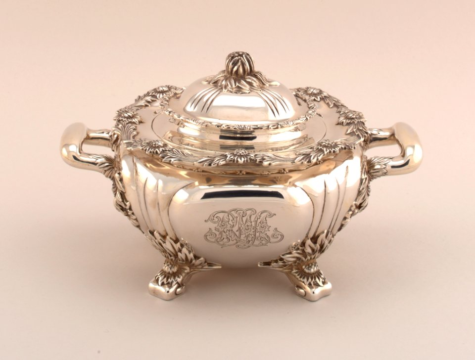 Chrysanthemum Sugar Bowl And Lid, ca. 1893 (CH 18497403-2)