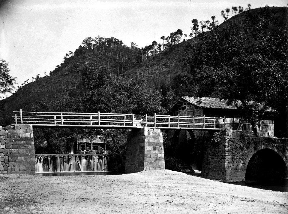 Chui Nang opposite Kien-yang city