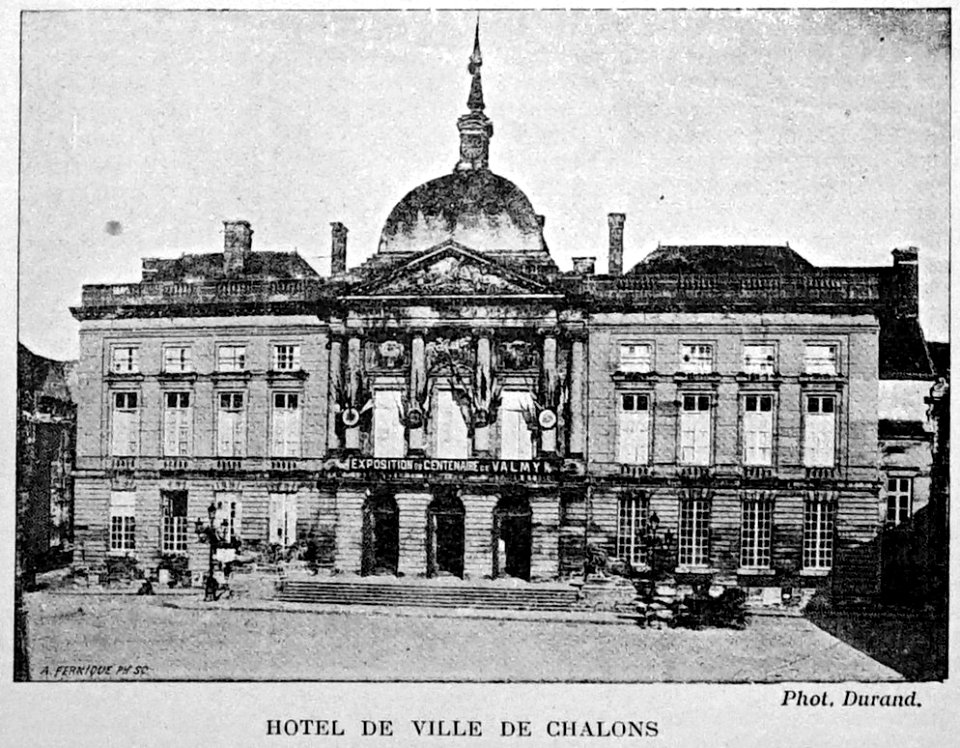 Châlons place mairie 96275
