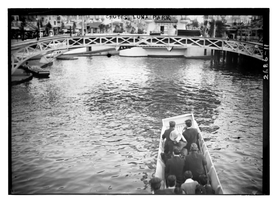 Chutes - Luna Park, Coney Islnad LCCN2014692970