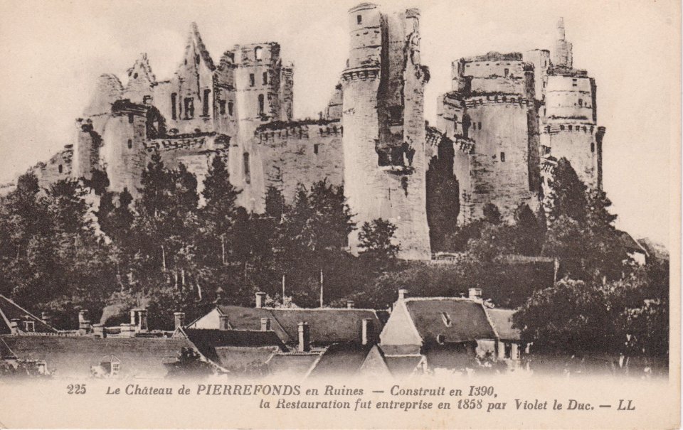 Château de Pierrefonds en ruines (CP LL)