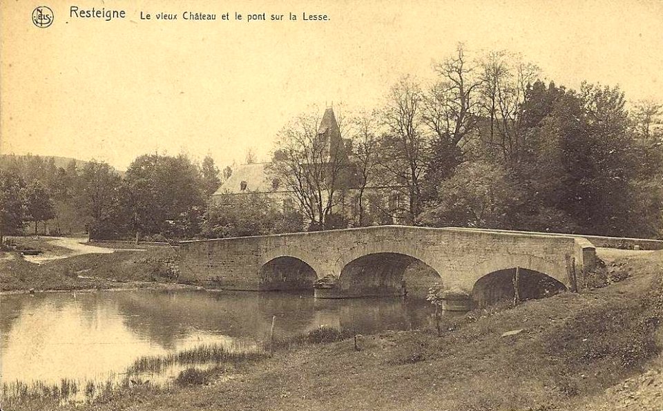 Château de Resteigne pont sur la Lesse 006