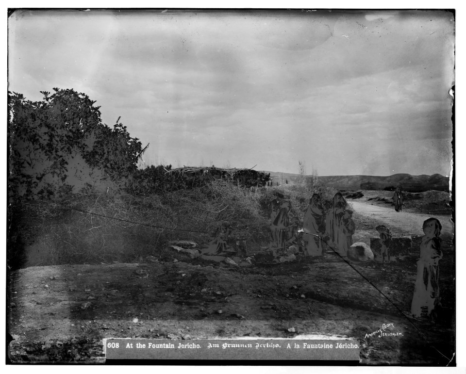 Costumes and characters, etc. Women at the fountain, Jericho LOC matpc.06821
