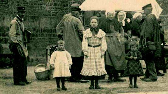 Costumes Lignières-Orgères