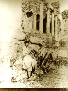 Crupi, Giovanni (1849-1925) - n. 0013 - Colonne del Teatro Greco - Taormina