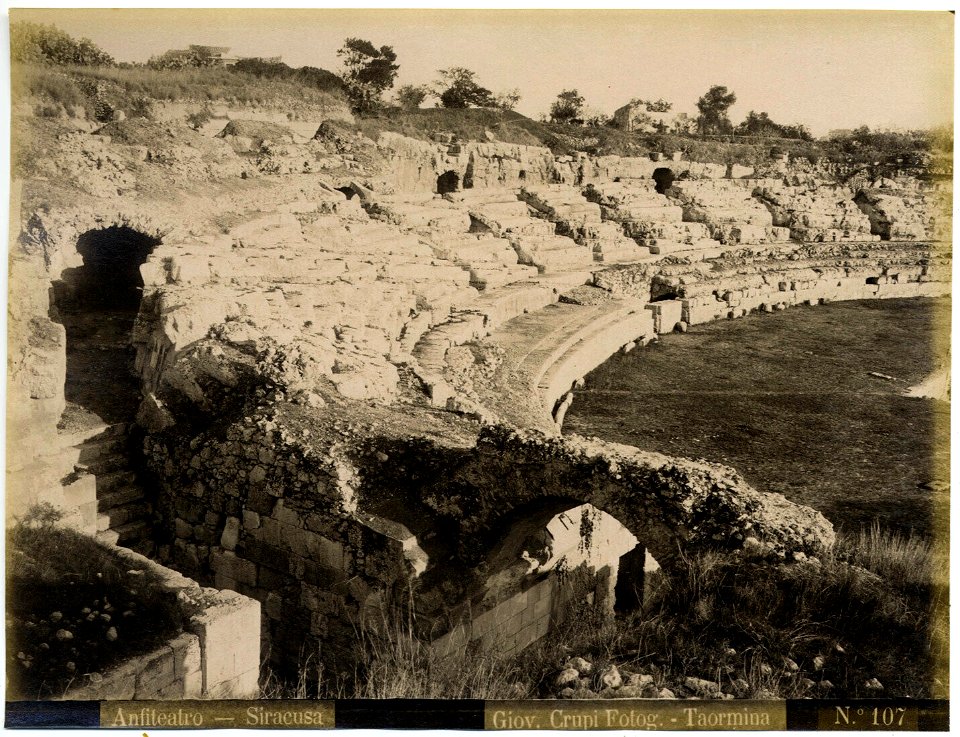 Crupi, Giovanni (1849-1925) - n. 0107 - Siracusa - Anfiteatro (alternative take)