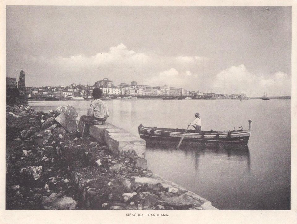 Crupi, Giovanni (1849-1925) - n. 0063 B recto = 0121 - Siracusa - Panorama - Delcampe