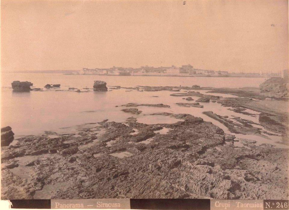 Crupi, Giovanni (1849-1925) - n. 0246 - Panorama - Siracusa - Ackland art museum