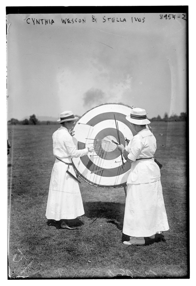Cynthia Wesson & Stella Ives LCCN2014702513