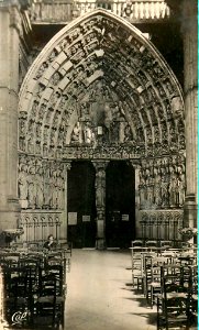 Dax (Landes) - Cathédrale - portail (CAP) 1