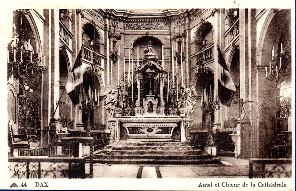 Dax (Landes) - Cathédrale - choeur 3