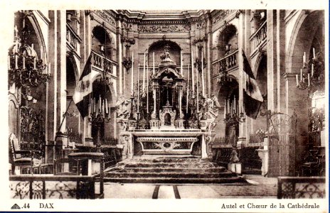 Dax (Landes) - Cathédrale - choeur 3