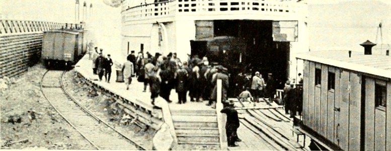DEMIDOV(1904) p062 WITHDRAWING TRAIN FROM S.S. BAIKAL (14780101584)