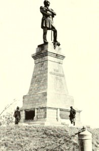 DEMIDOV(1904) p083 MONUMENT TO COUNT MURAVIEFF AT KHABAROVSK (14780107324)