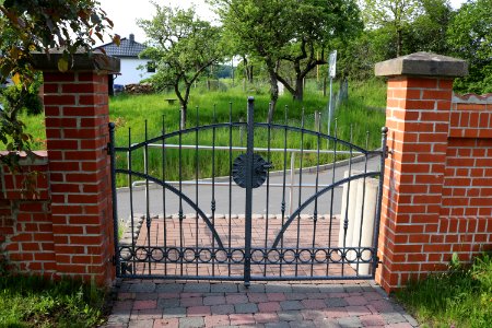 Giesel; Friedhofstor (1999) k