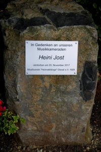 Giesel; Gedenkstein Heini Jost
