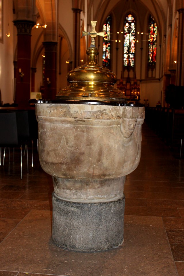 Glehn Taufbrunnen