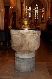 Glehn Taufbrunnen