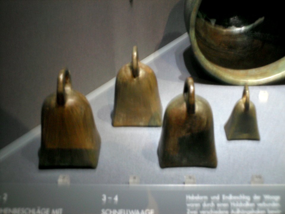 Glöckchen, Mauer an der Url, KHM 2011
