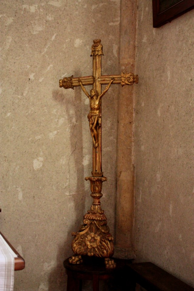 Abbatiale Saint-Volusien de Foix - Christ en croix 01