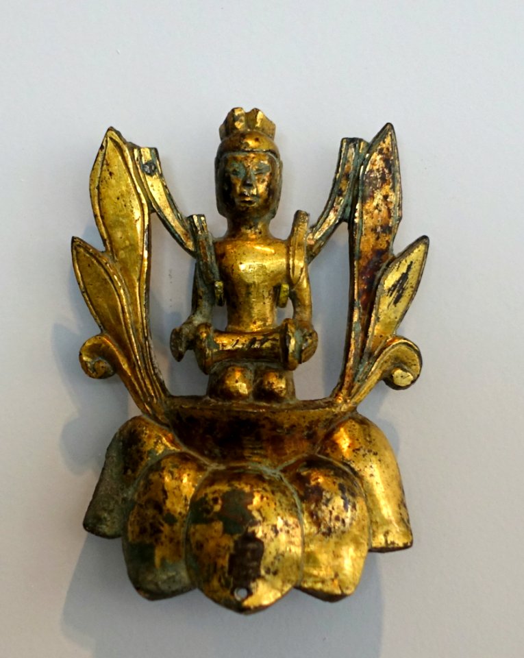 Apsarases, 3 of 5, China, Northern or Eastern Wei dynasty, 500-550 AD, gilt bronze - Arthur M. Sackler Museum, Harvard University - DSC00868