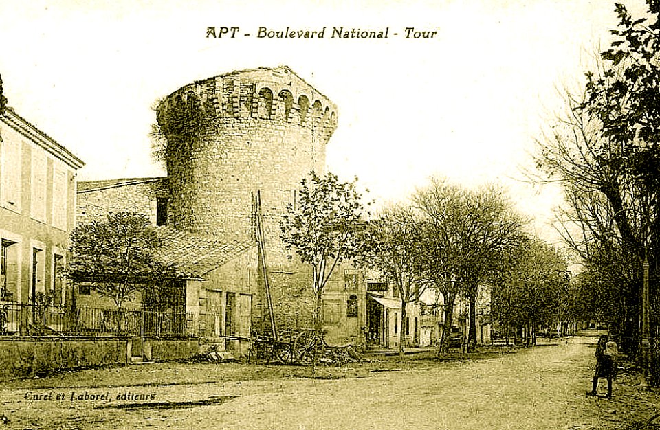 Apt Tour des remparts