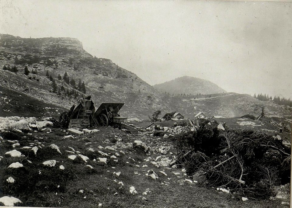 Batteriestellung am MALGA FIARA. Aufgenommen am 8. Juni 1916. (BildID 15534434)