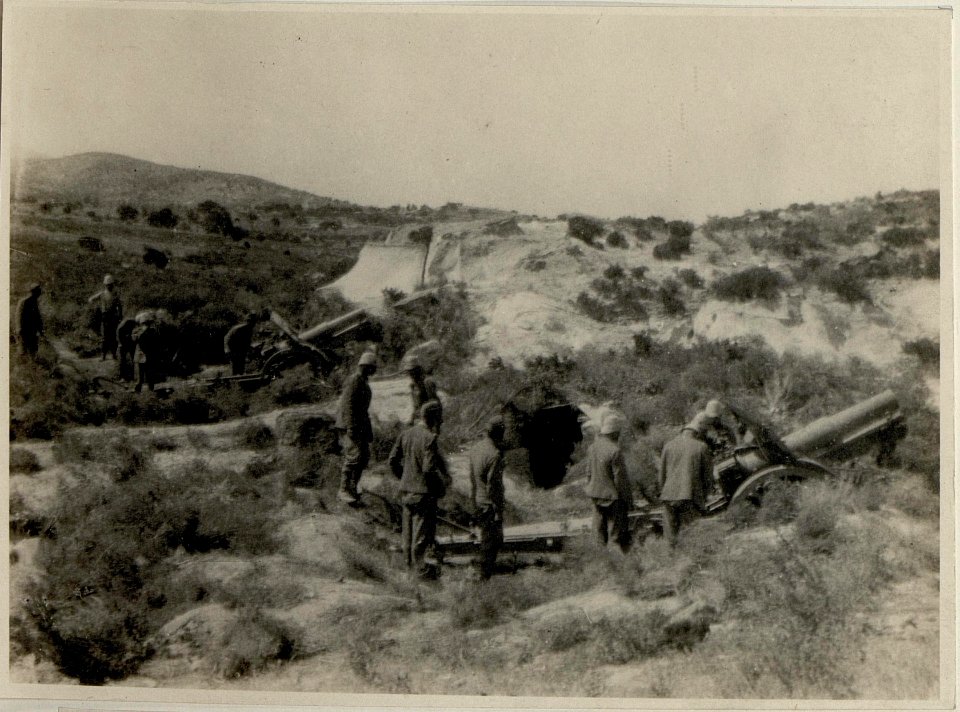 Batteriestellung auf Kum Burnu,Batterie in Feuerstellung. (BildID 15544433)