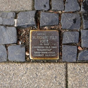 Stolperstein für Dr. Richard Felix Voigt, Walter-Oertel-Strasse 38, Chemnitz (1)