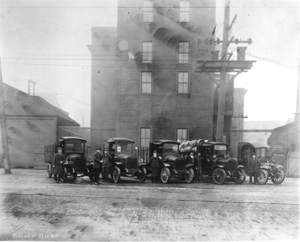 1918 Columbia Brewing Co Trucks Marvin D Boland Collection C5941513