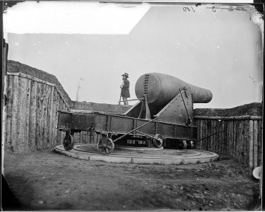 200-1b gun on Morris Island. Used for shelling Charleston - NARA - 524519