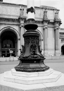 20. DETAIL, BASE OF FLAG POLE, SOUTH FRONT - Union Station030029pv