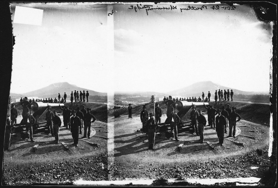 200 lb. battery, Missionary Ridge - NARA - 525027