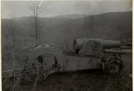 20.2 cm Mörser.S.Marco-Höhe.Mitte April 1918. (BildID 15664677)