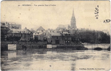 20. – Mézières –– Vue prise du Pont d'Arches