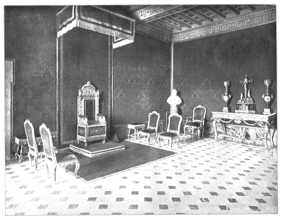 212a Smaller throne room