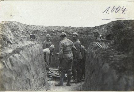 22 cm-Minenwerfer beim ottom.Korps, Einbau. (BildID 15727971)
