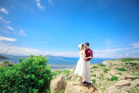 Field wedding photo beauty