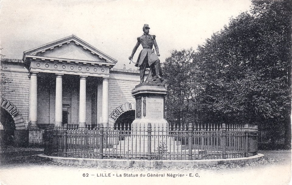 62 - Lille — La Statue du Général Négrier - E.C,