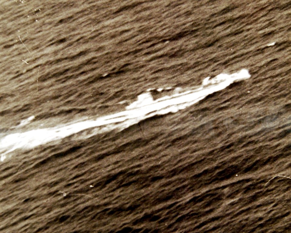 80-G-207645 (35406753572)
