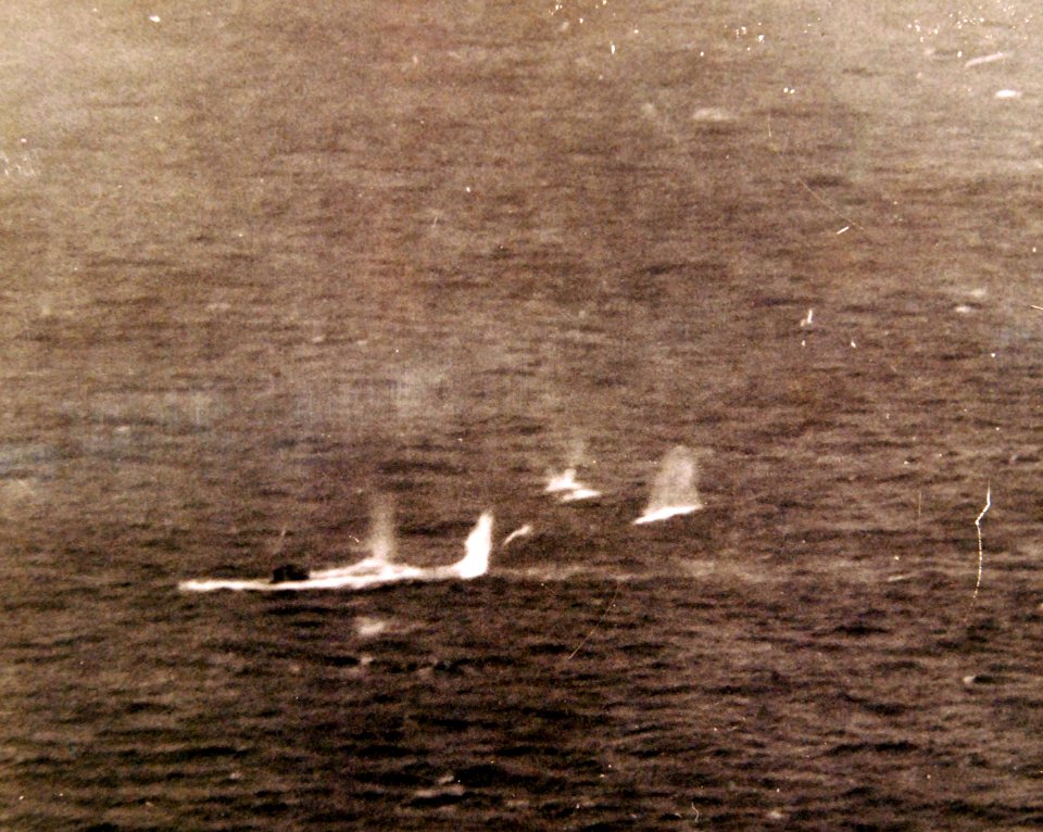 80-G-222834 (34446432994)