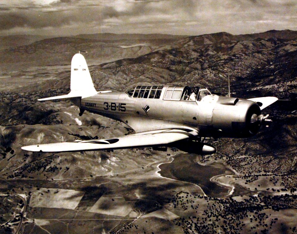 80-G-2433 (24665339422)