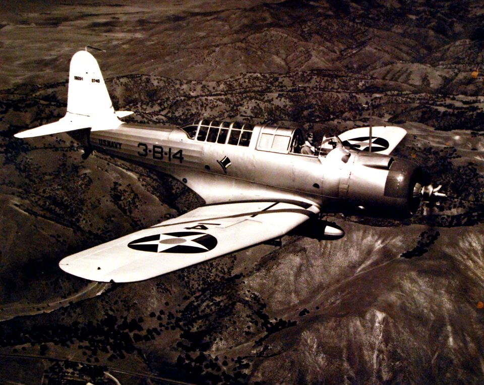 80-G-2432 (24415490669)