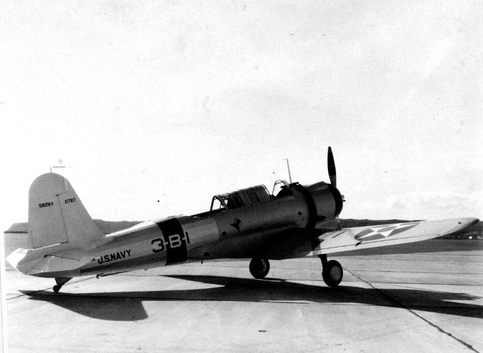 80-G-2422 (24156302163)