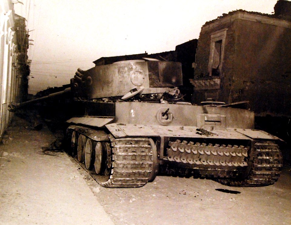 80-G-86222 (32372355895)